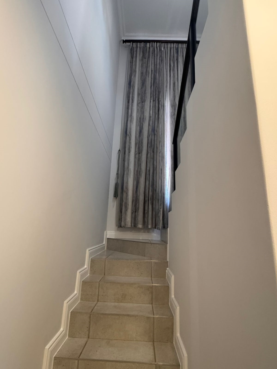 4 Bedroom Property for Sale in Hartenbos Heuwels Western Cape